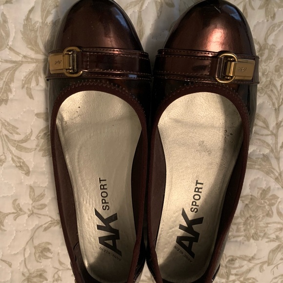 Ann Klein Flats - Picture 3 of 4